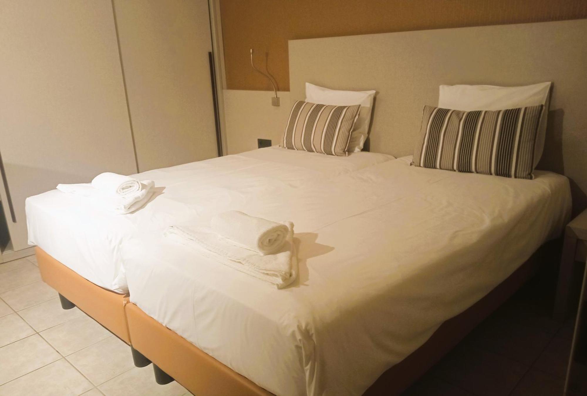 Appart-Hotel Gwendy Bour Buitenkant foto