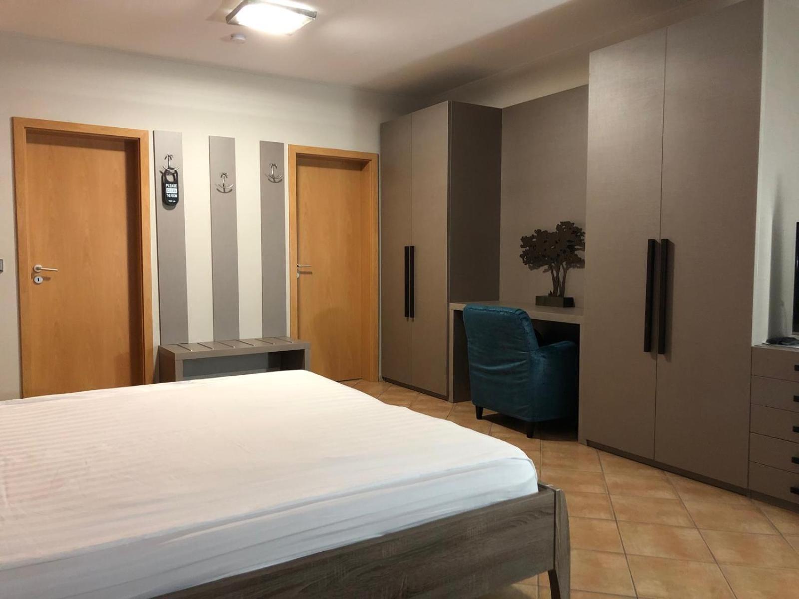 Appart-Hotel Gwendy Bour Buitenkant foto