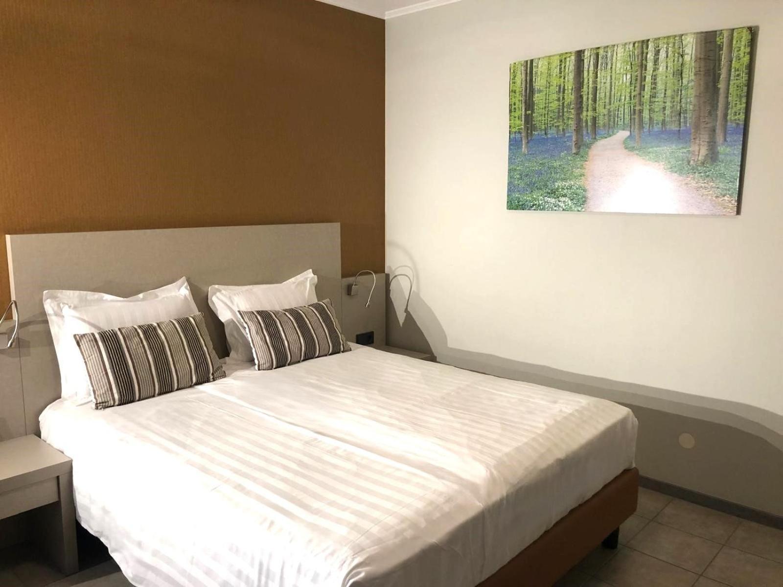 Appart-Hotel Gwendy Bour Buitenkant foto